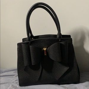 Black hand bag/ side bag